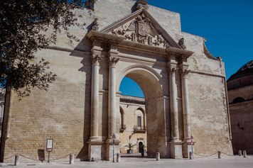 Porta Napoli, Lecce